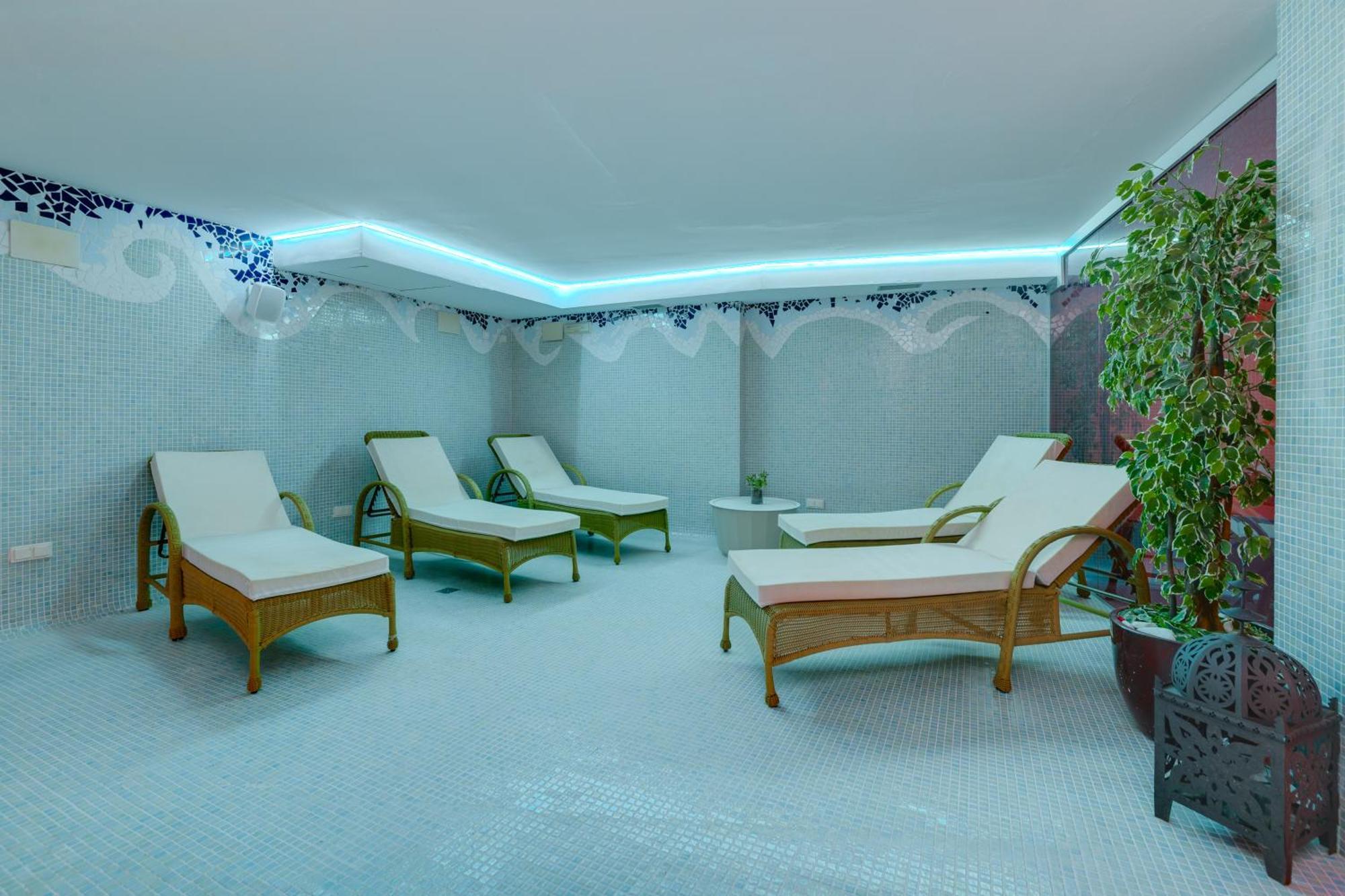 Daniya Denia Spa & Business 4* Eksteriør bilde